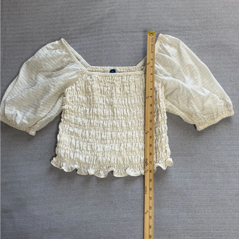 Old Navy‎ women Cream Smocked Blouse